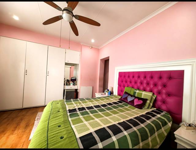 5 BEDROOM FREEHOLD FOR SALE IN NORTHCLIFF